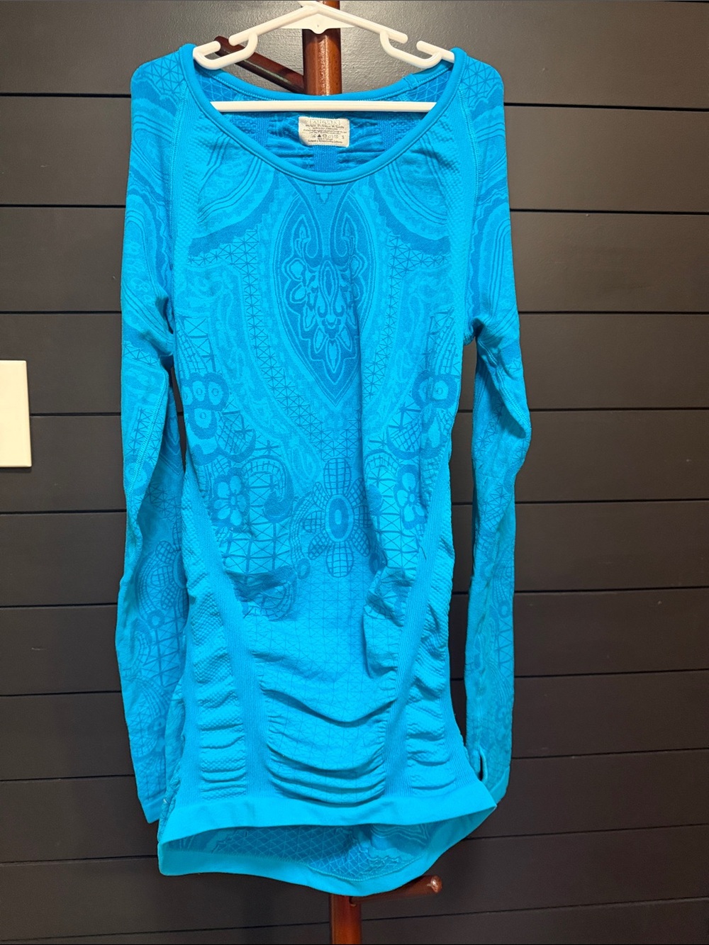 Athleta Turquoise Blue Long Sleeve Scoop Neck Performance Top